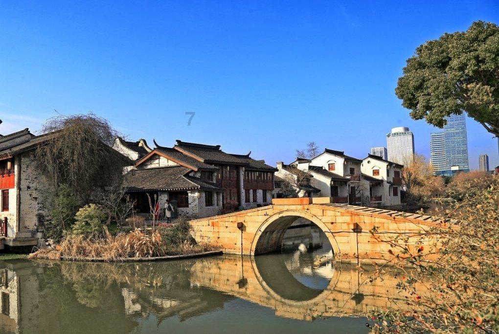 修正药业胡樱馨:大家认可中草药了,会日常滋补和治未病保养服用